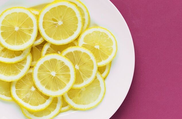 Citron innehåller C -vitamin, som är ett potensstimulerande medel