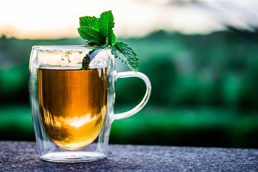 orientaliskt kryddigt te för att öka styrkan